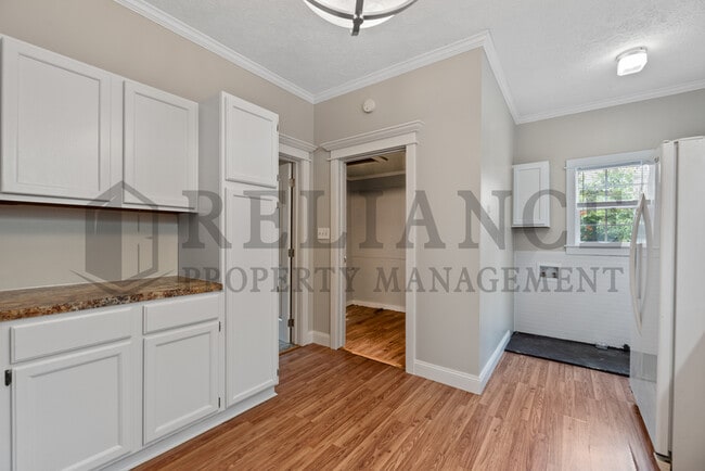 Building Photo - 201 S Volutsia Ave