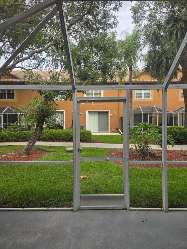 Building Photo - 1537 Barcelona Way