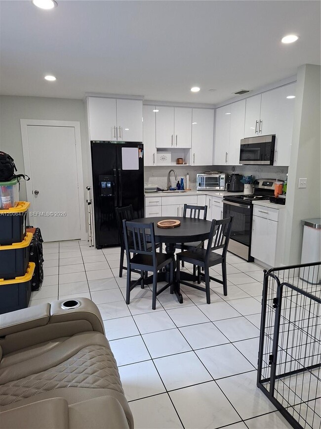 Building Photo - 1814 SW 97th Terrace