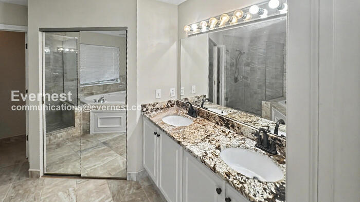 Building Photo - 6330 Wyler Dr