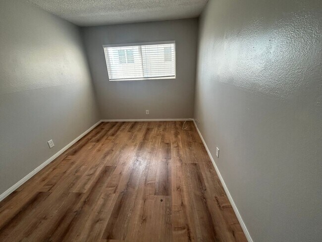 Building Photo - Just steps from the beach – enjoy ocean vi...