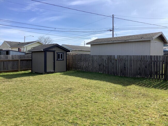 Building Photo - 0402