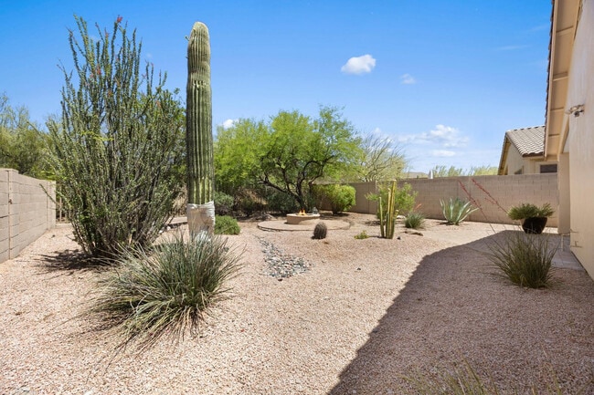 Building Photo - 10290 E Mallow Cir