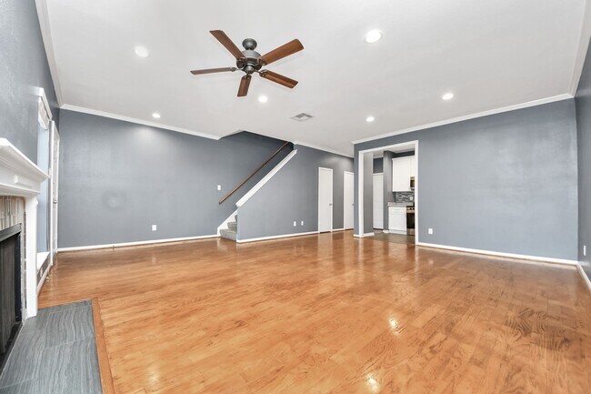 Building Photo - 2874 Holly Hall St