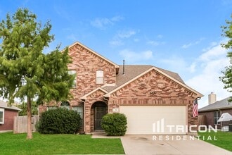 Building Photo - 511 Wolf Dr