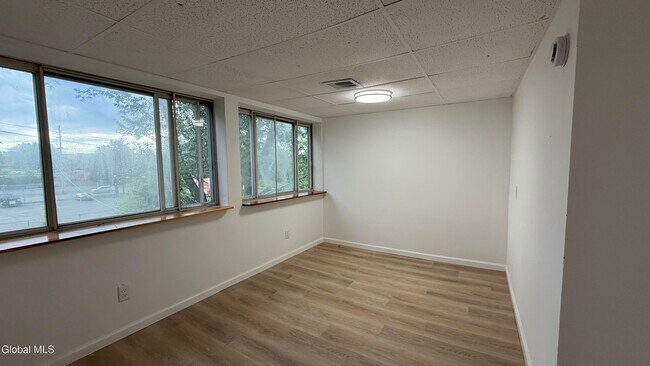 Building Photo - 305 2nd St