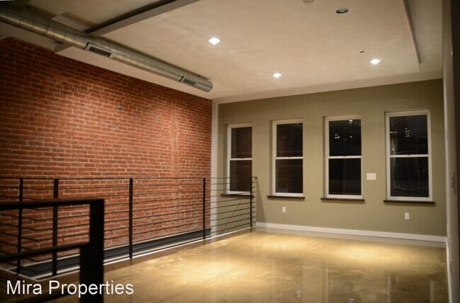 Building Photo - 1533 Chestnut St
