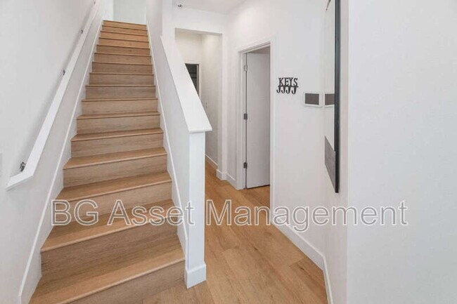 Building Photo - 3909 Wattling St