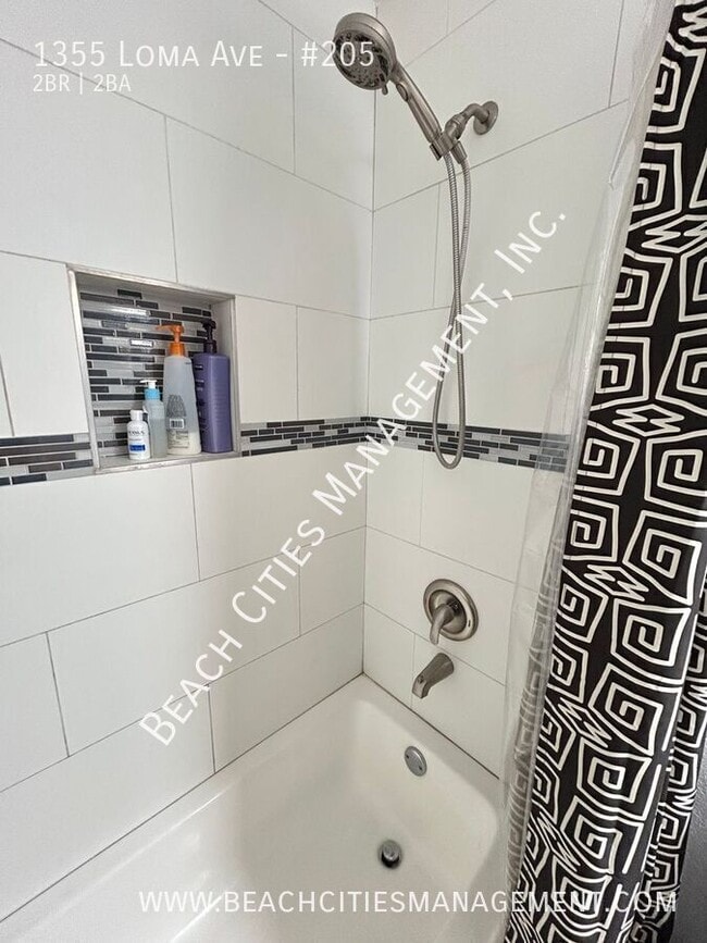 Building Photo - 1355 Loma Ave