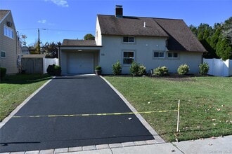 Building Photo - 55 Acre Ln