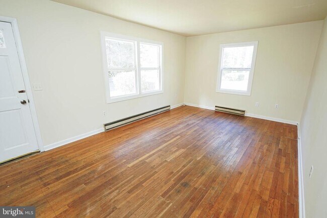 Building Photo - 5629 Rip Wil Dr