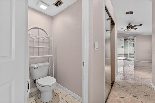 Building Photo - 4517 Oak River Cir