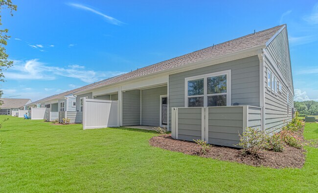 Building Photo - 3551 Whaley Wy
