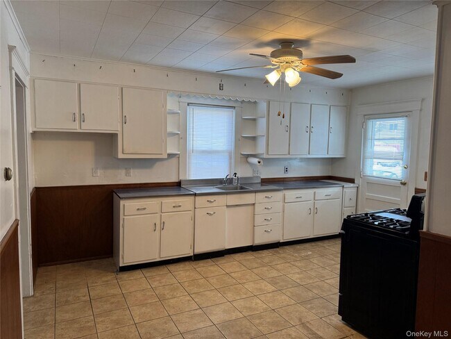 Building Photo - 45 Smith St