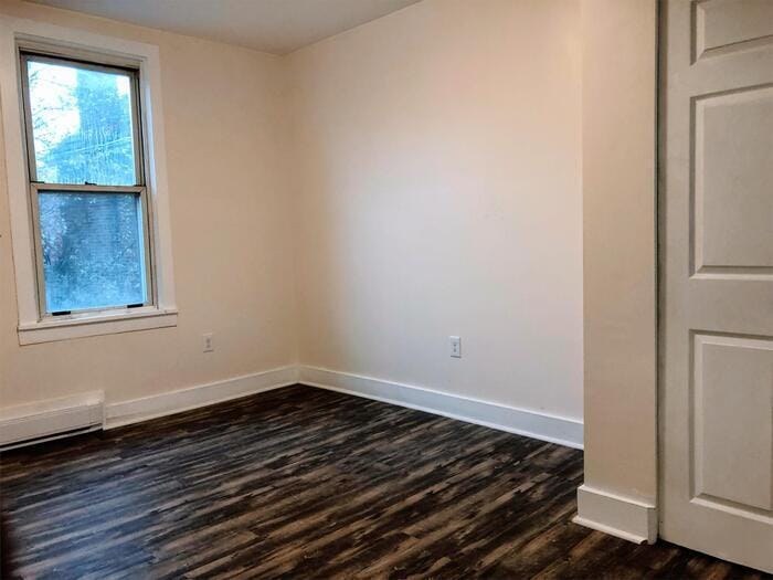 Bed 3 - 7123 Penn Ave