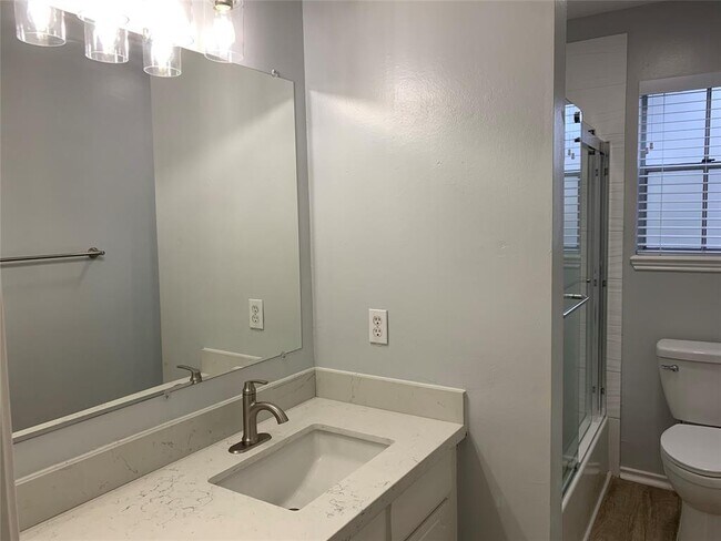 Building Photo - 873 Wax Myrtle Ln