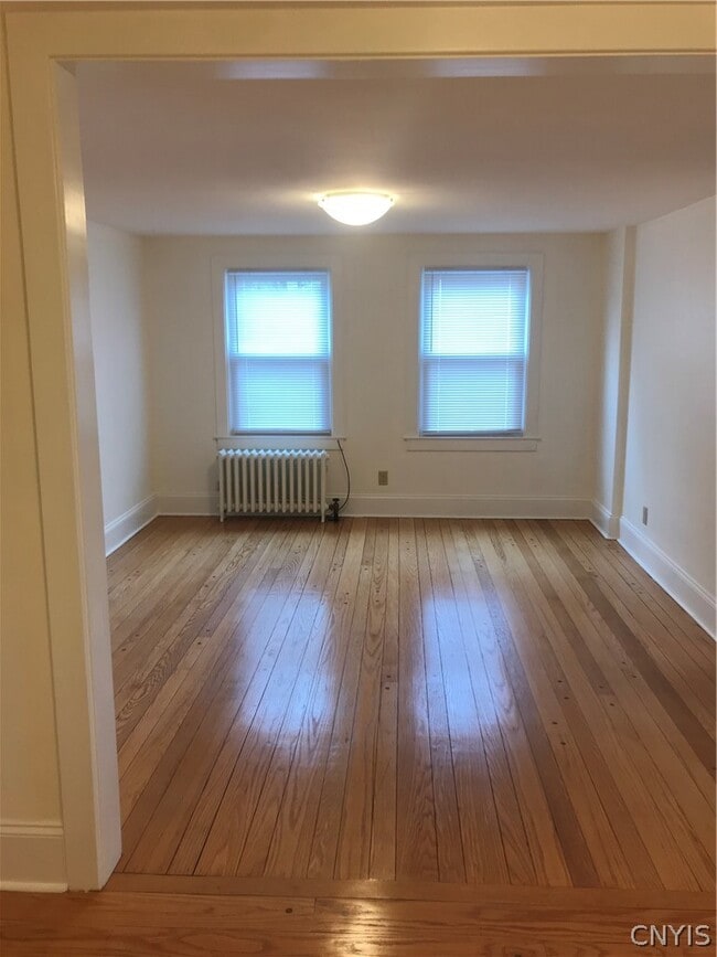 Building Photo - 44 Westmoreland St