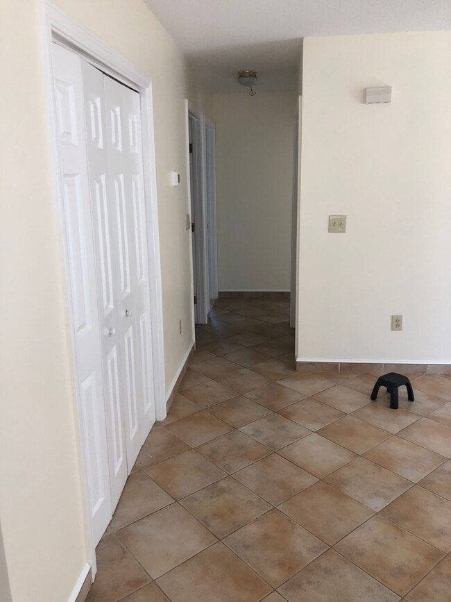 Building Photo - 514 Springbrook Cir