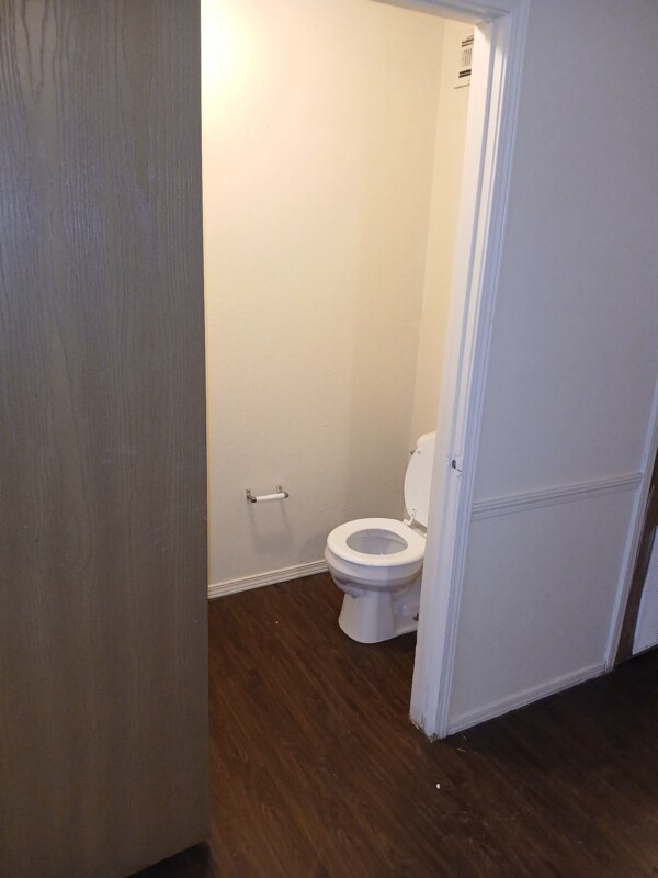 Building Photo - 4301 Yorkshire Dr