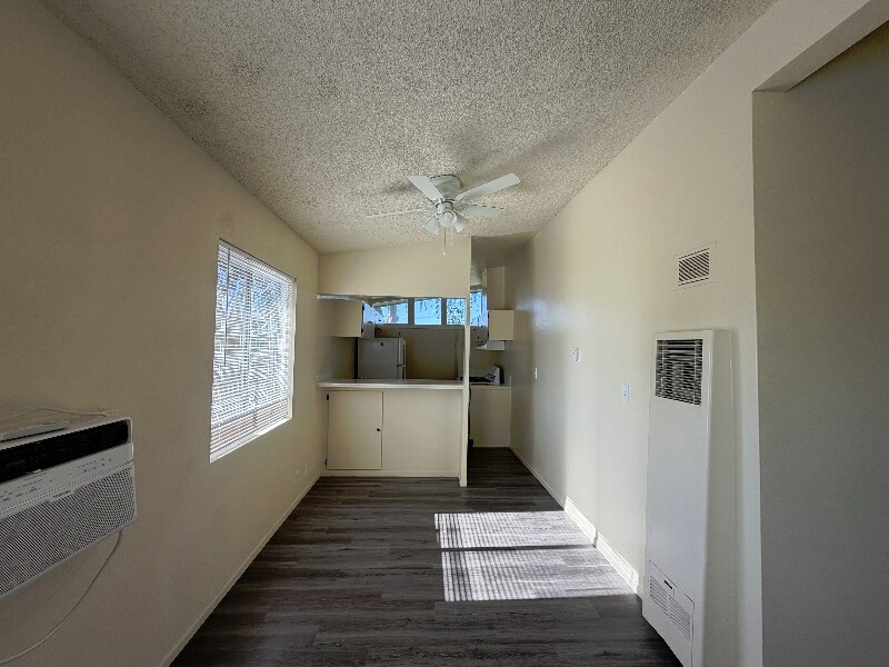 Building Photo - 700 N East End Ave