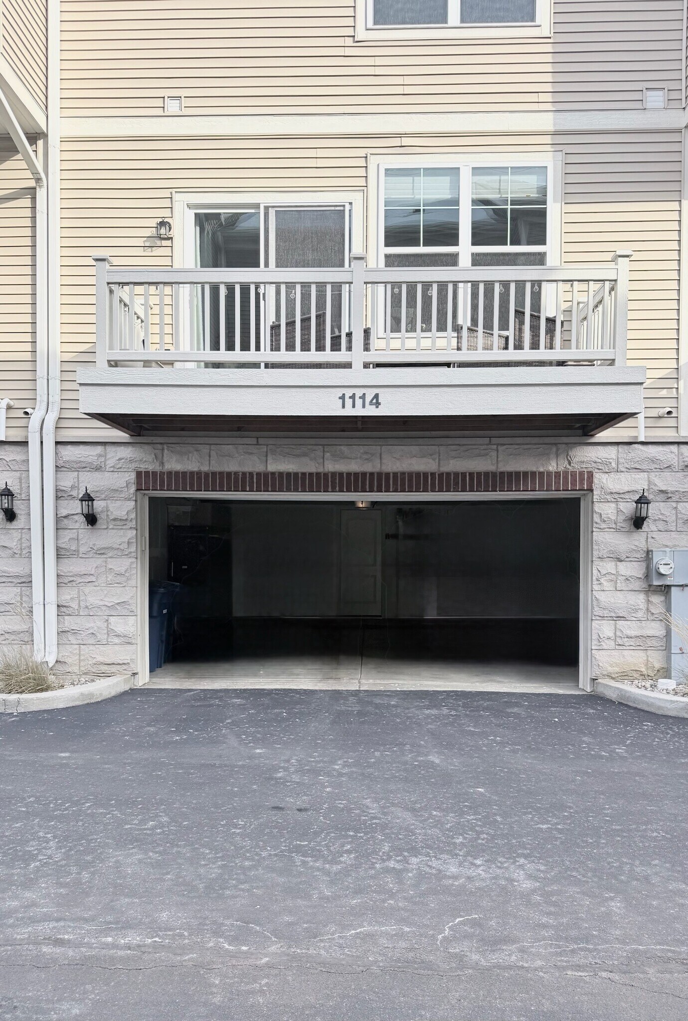 Building Photo - 1114 Evergreen Ave