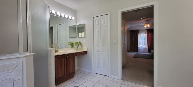 Building Photo - Beautiful 4/3 2 Story Pool Home In Ocoee FL