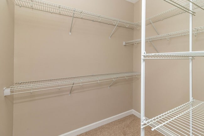 Building Photo - 210 Twilight Dr