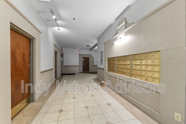 Building Photo - 611 N Park Ave