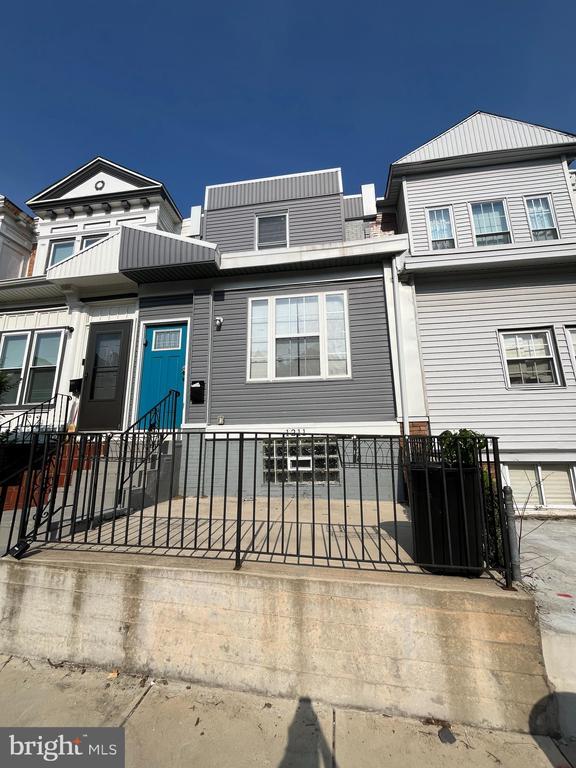 Building Photo - 1211 S Edgewood St