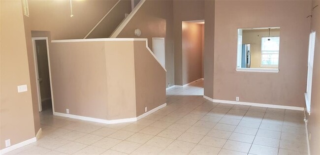 Building Photo - 15003 Sugar Sands Dr