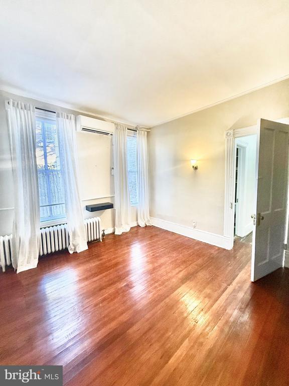 Building Photo - 911 Prince St