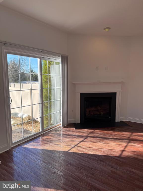 Building Photo - 111 Glacier Dr