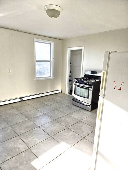 Building Photo - 184-186 Allston Street