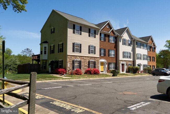 Building Photo - 104 Stingray Ct