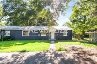 Building Photo - James Street Duplex