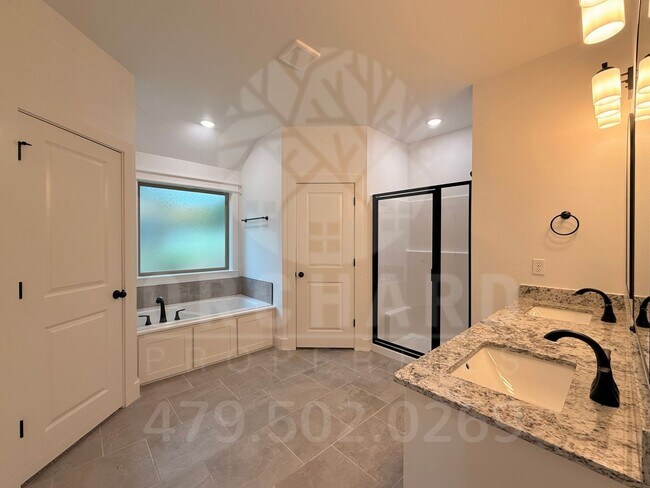 Building Photo - 12 Kinross Dr