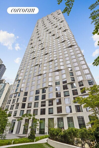 Building Photo - 11 Hoyt St