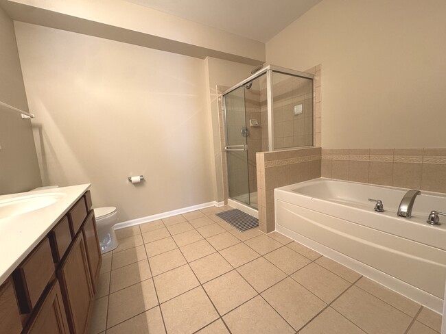 Building Photo - 4220 Savoy Ln