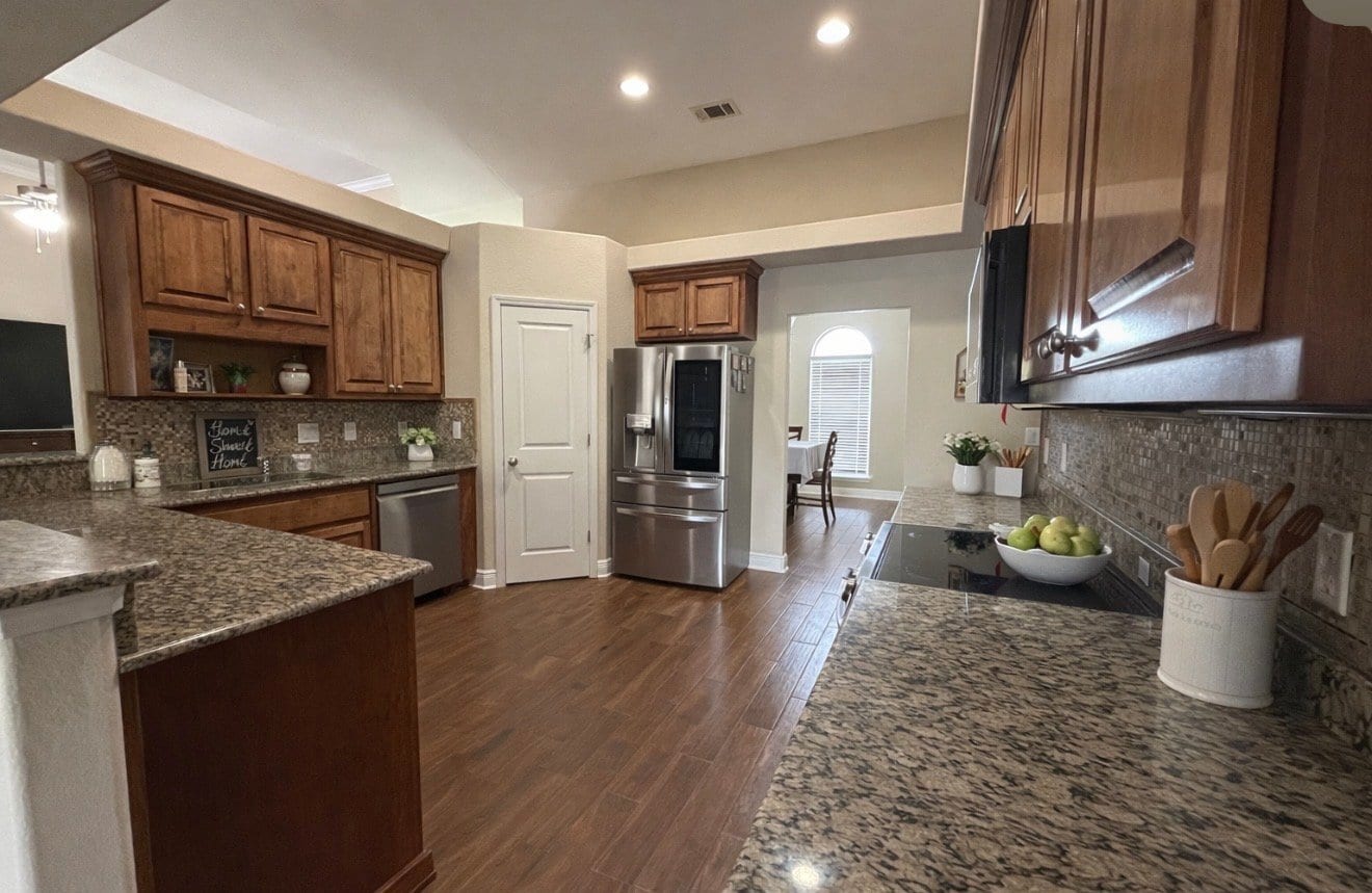 Building Photo - 211 Pinque Coat Ct