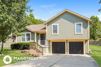 Building Photo - 8304 NE 115th St