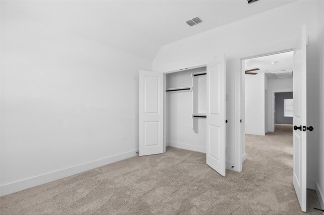 Building Photo - 7613 Reis Ln
