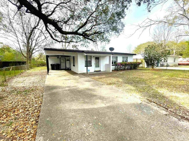 Building Photo - 31 Randolph Dr