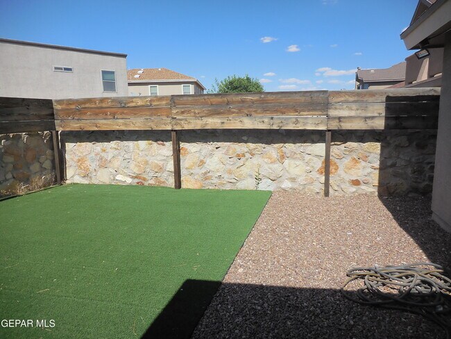 Building Photo - 4925 Copper Ranch Ave