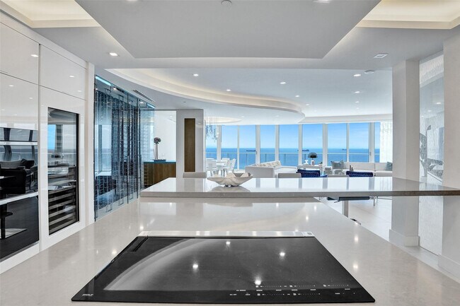 Building Photo - 701 N Fort Lauderdale Beach Blvd