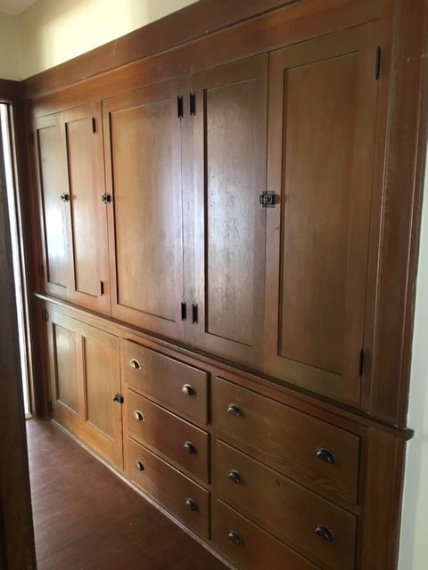 Lots of built-in storage. - 862 Allen Ave