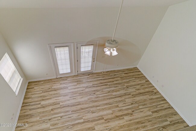 Building Photo - 517 Amberjack Drive