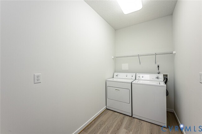 Building Photo - 7301 Norwood Pond Pl