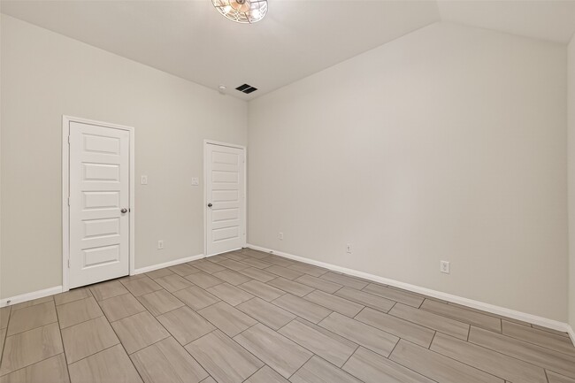 Building Photo - 17506 Waeback Dr