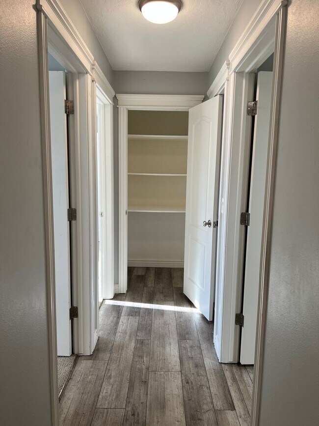 Building Photo - THIS IS A LEASE TAKEOVER - PLEASE CONTACT ...