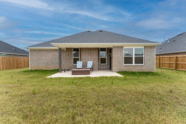 Building Photo - 440 Peach Ave
